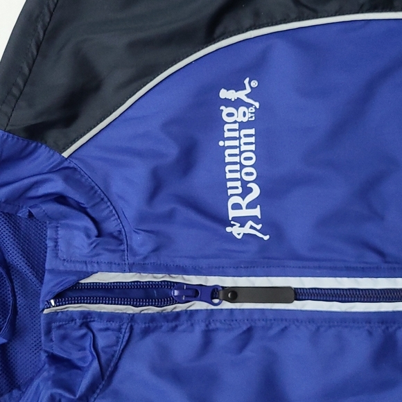 Running Room Light Jacket Reflective Size XS - Picture 9 of 15